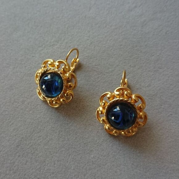 Vintage Cabochon Huggie style Blue and Gold Round Chunky Earrings - Picture 3 of 9